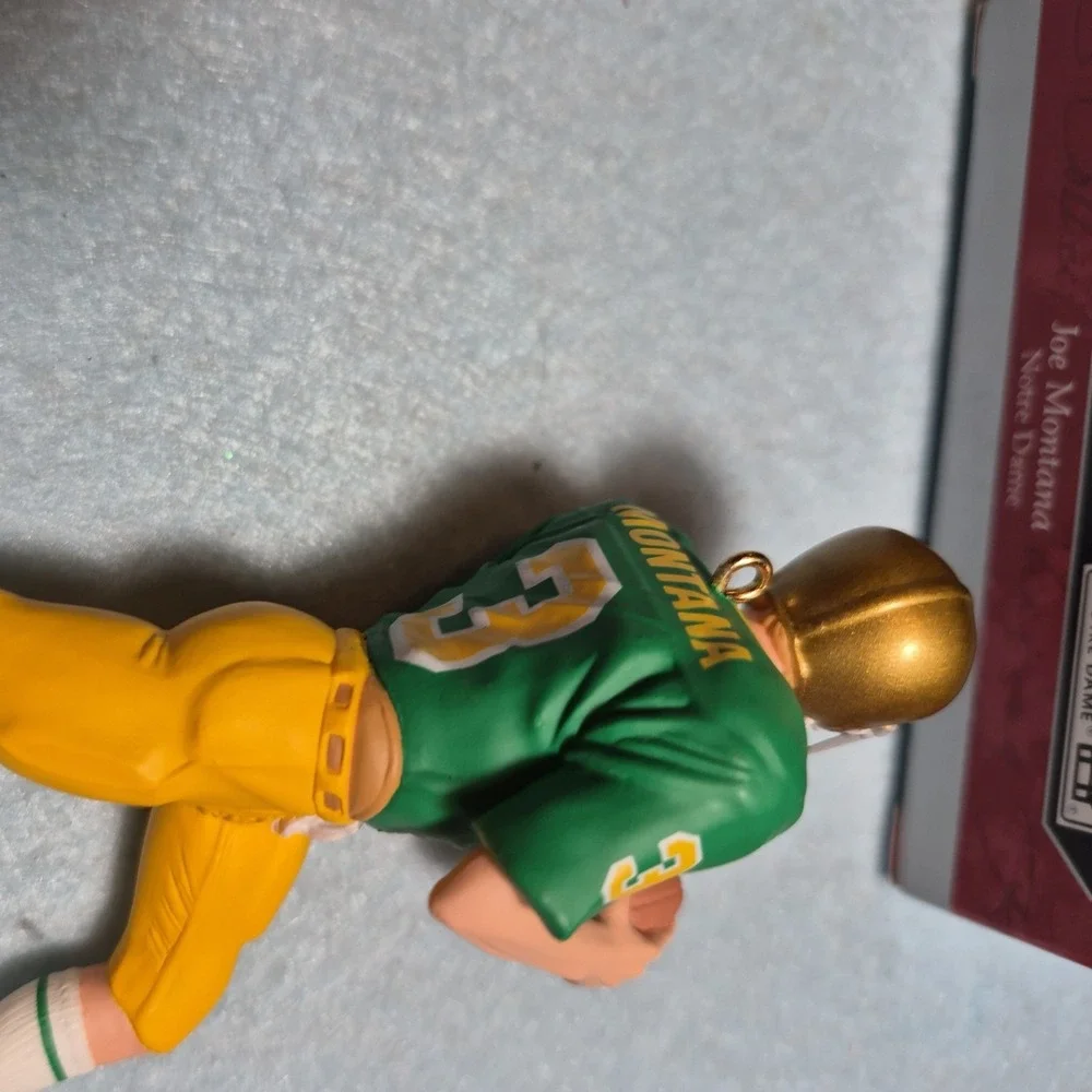 Hallmark Keepsake Ornament 1998 Joe Montana Notre Dame Football QXI6843